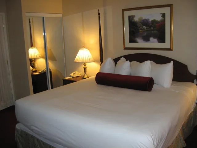 جناح تنفيذي بسرير كينج وسرير كوين، Hotel Chrome Montreal Centre Ville 3/7