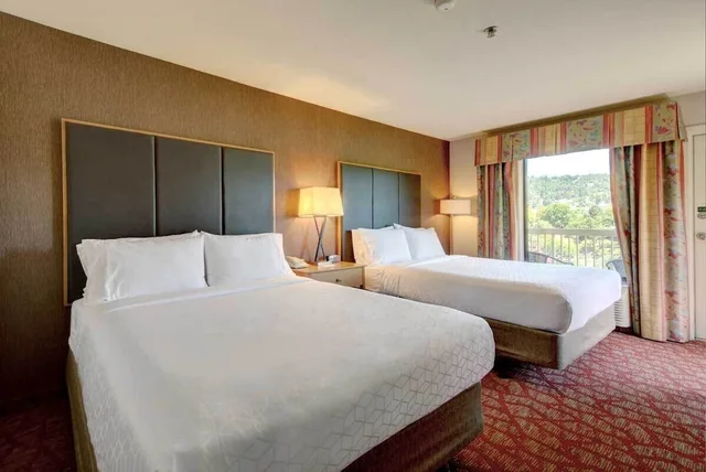 غرفة كلاسيكية بسريرين كوين بشرفة، Holiday Inn Express Roseburg 4/10