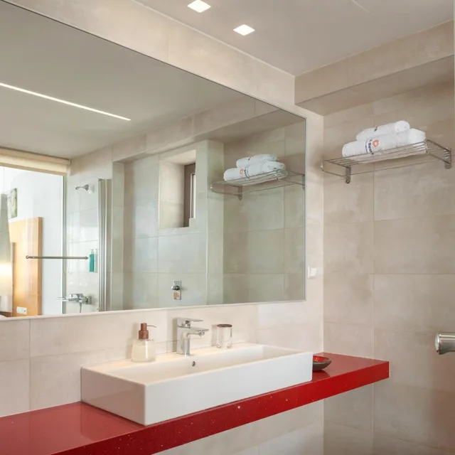 2 Bedrooms, Grand, Deluxe, Suite, Beach Front، High Beach Resort & Spa 8/9