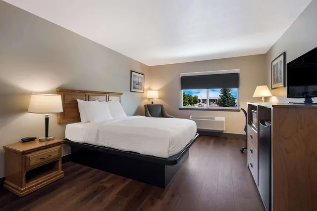 غرفة قياسية بسرير كوين، SureStay Plus Hotel by Best Western Rexburg 4/5