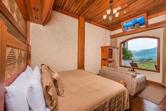 3 Bedrooms, Premier, Suite, The Springs Resort And Spa At Arenal 2/10