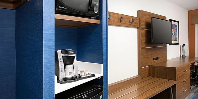 جناح لذوي الإعاقة، Holiday Inn Express Chesapeake Norfolk 3/3