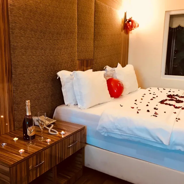 غرفة بسريرين منفصلين بإطلالة، Tehran Boutique Hotel 4/5