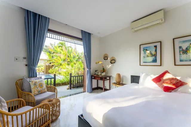 غرفة ديلوكس بسرير كينج بإطلالة على المسبح، New Sunshine Homestay 5/10
