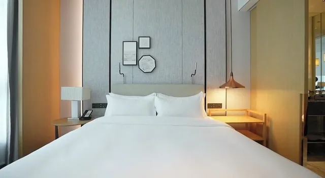 غرفة بسرير كينج بحوض استحمام، Howard Johnson by Wyndham Wenting Hotel Changsha 3/4