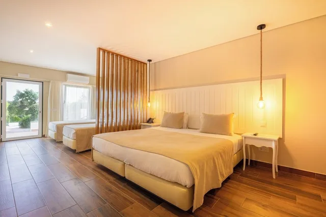 غرفة عائلية بسرير مزدوج وسريرين منفصلين، Hotel Rural Quinta do Marco 2/9