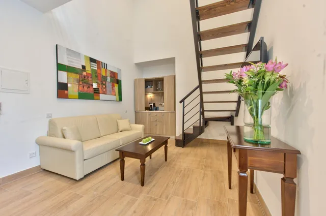 Duplex, Studio, Queen Bed, Sofa، PALAZZO VIOLETTA 3/3