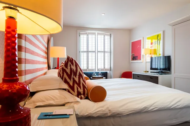 Inland, King Bed, Brighton Harbour Hotel & Spa 3/7