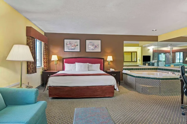 جناح استوديو بسرير كينج، Baymont By Wyndham Washington Court House 2/3