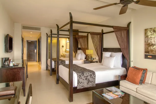 جناح جونيور بسريرين كوين بإطلالة على الحديقة، Secrets St James Montego Bay - Adults Only 1/1