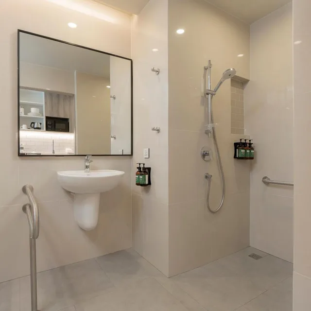 غرفة قياسية بسرير كينج لذوي الإعاقة، Staybridge Suites Bangkok Sukhumvit 5/7