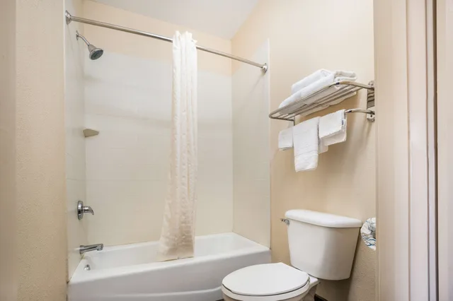 غرفة قياسية بسريرين كوين، Surestay Hotel By Best Western Alice 3/4