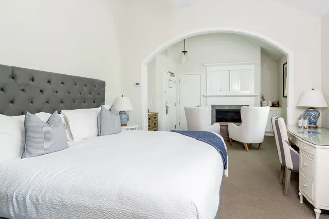 جناح بسرير كينج، Briar Barn Inn 1/10
