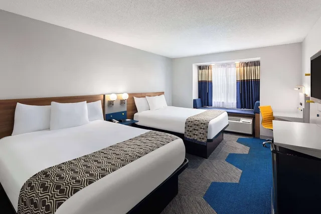 غرفة بسريرين كوين لذوي الإعاقة، Microtel Inn & Suites by Wyndham Bowling Green 4/10