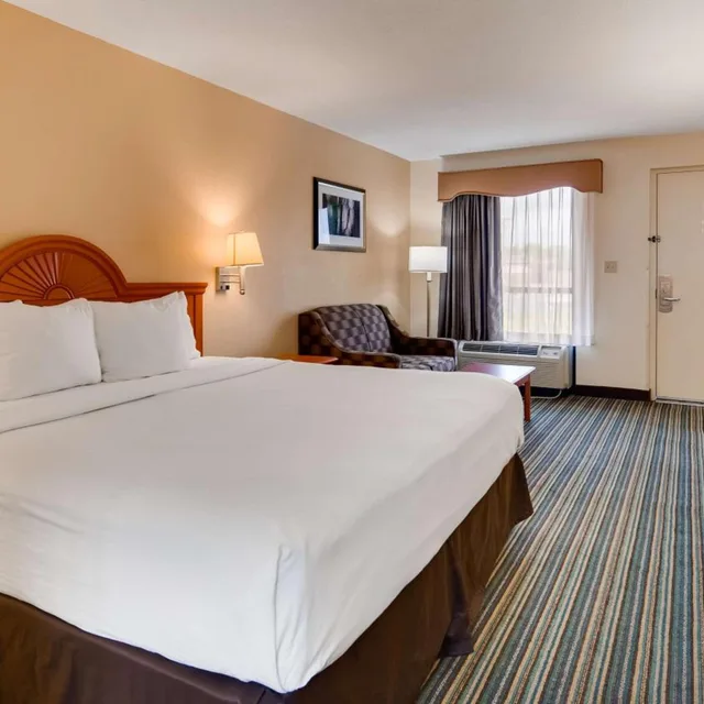 غرفة بسرير كينج لذوي الإعاقة، Best Western Of Murphy 1/2