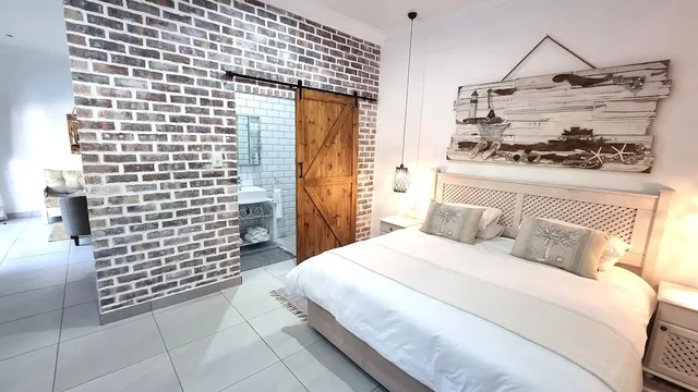 1 Bedroom, Deluxe, Family, Apartment, Twin Beds, Bunk Bed, Pool View, Patio, Lalapanzi Guest House 3/10