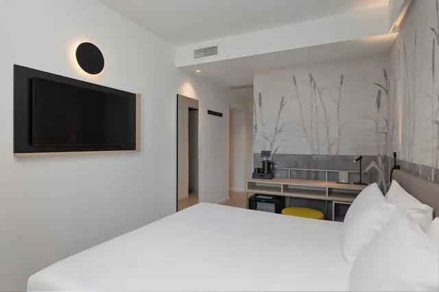 غرفة ديلوكس بسرير مزدوج بإطلالة على البحيرة، Hotel Royal Village 7/10