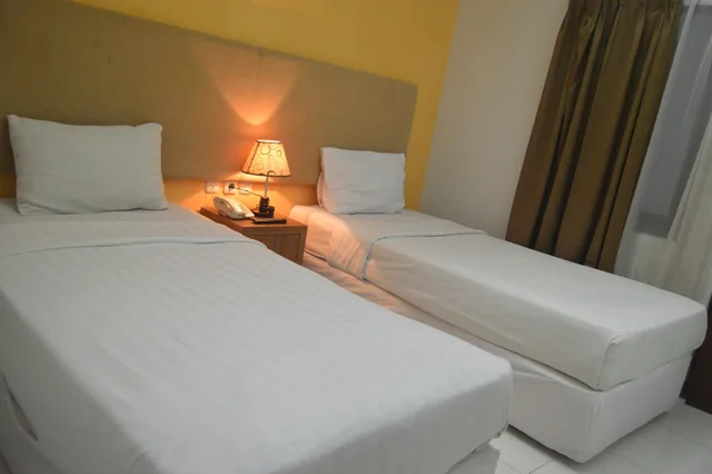 غرفة سوبيريور بسريرين منفصلين، Sarila Hotel Sukoharjo 1/1