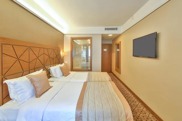 غرفة قياسية بسريرين منفصلين، Ramada By Wyndham Istanbul Taksim 2/10