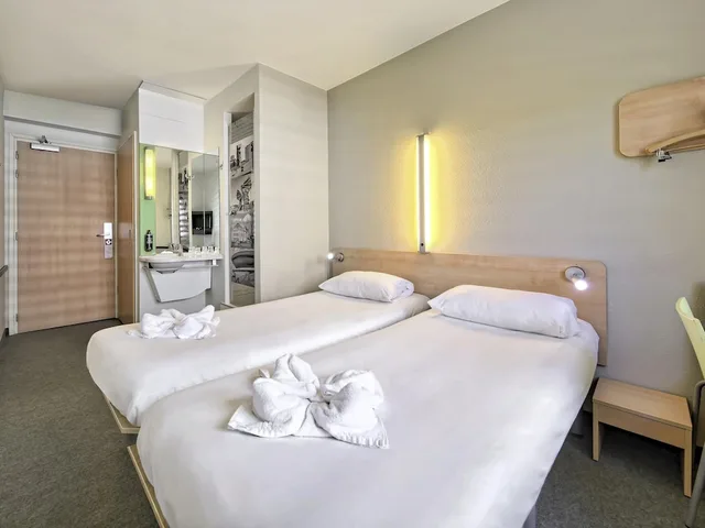 غرفة قياسية بسريرين منفصلين، ibis budget Katowice Centrum 3/7
