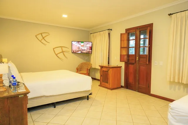 Room, Triple, 1 Double and 1 Single Bed, Sea Front, Main Building، Vila Angatu Eco Resort and Spa 4/6
