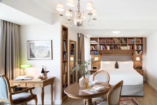 Azure, Suite, King Bed, Sea View, Metaxa Hotel, Urban Boutique Living 4/6