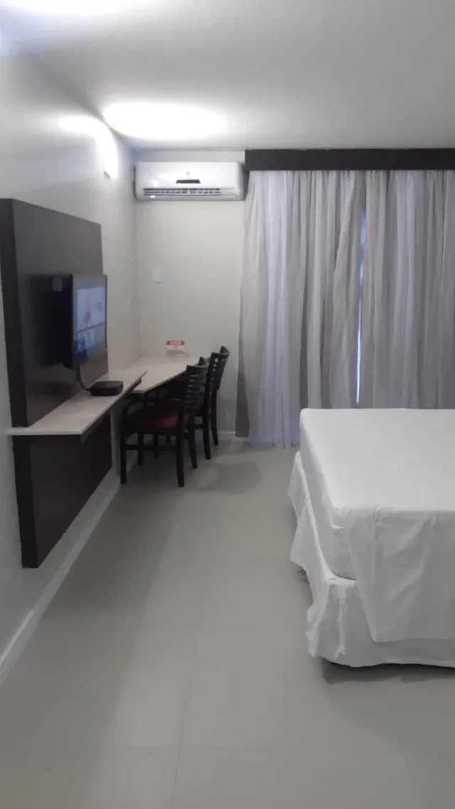 غرفة بسريرين منفصلين بإطلالة على المسبح، Brisamar Hotel 1/4