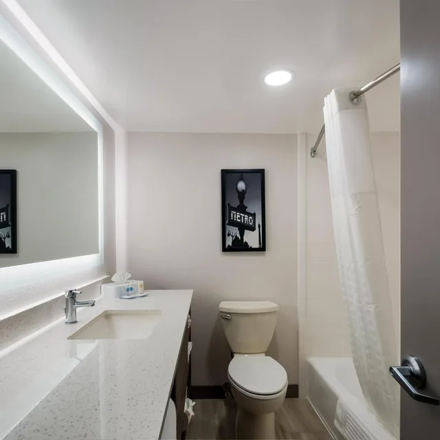 Efficiency, 2 Queen Beds, Accessible، Comfort Inn Falls Church - Tysons Corner 10/10