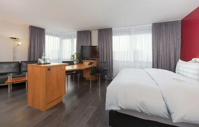 جناح جونيور بسرير كوين، Hotel Wolfsburg Centrum, Affiliated by Melia 1/7
