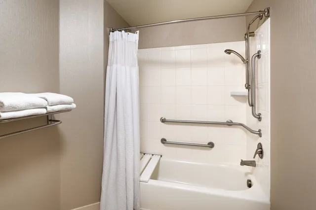 استوديو بسريرين مزدوجين لذوي الإعاقة، Springhill Suites by Marriott Thatcher 3/3