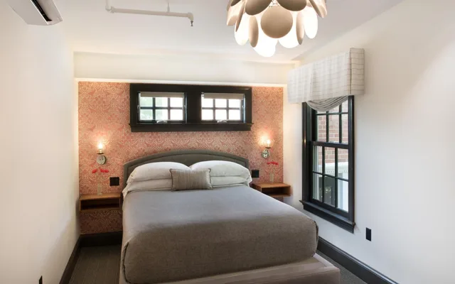 غرفة ديلوكس بسرير كوين، The Avery Georgetown 9/10