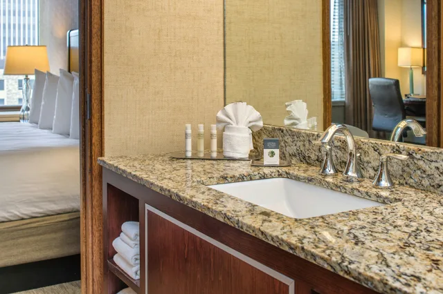 غرفة بسرير كوين، Doubletree By Hilton Hotel Portland 5/6
