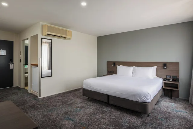 استوديو سوبيريور بسرير كينج، Heartland Hotel Auckland Airport 4/10