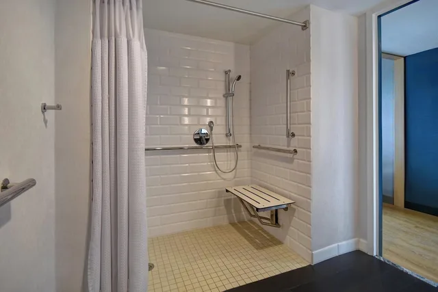Room, 2 Queen Beds, Accessible, Four Points By Sheraton Boston Newton 10/10