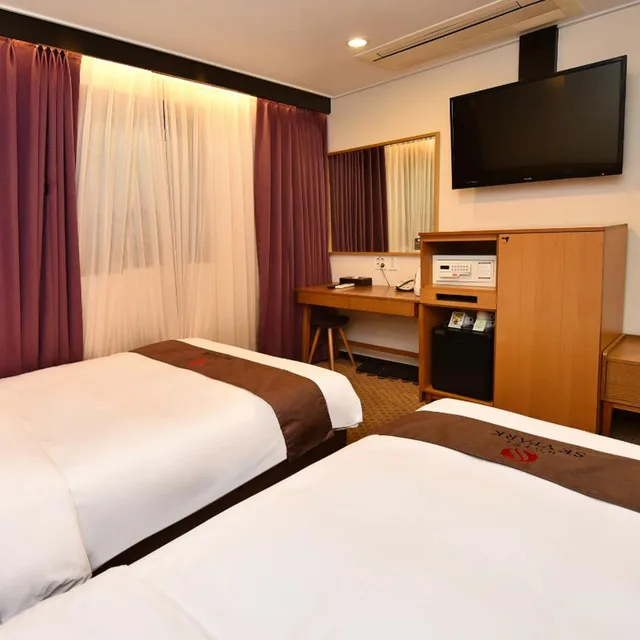 Artist, Deluxe, Single, Twin Beds، Hotel Skypark Myeongdong I 1/3