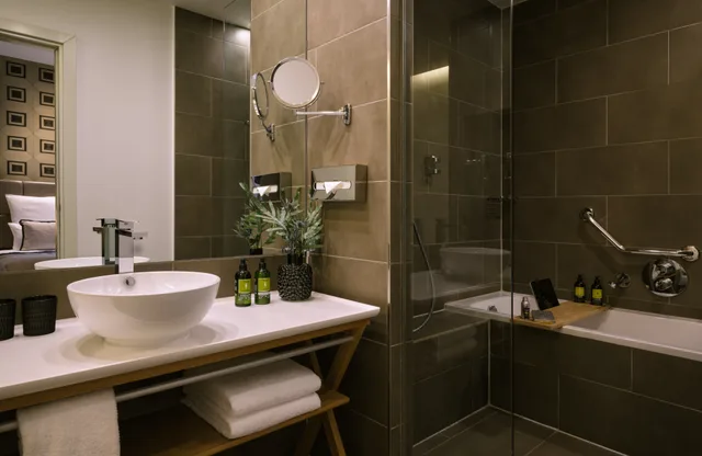 جناح جونيور، Hotel Berlin Potsdamer Platz by Leonardo Hotels 4/4