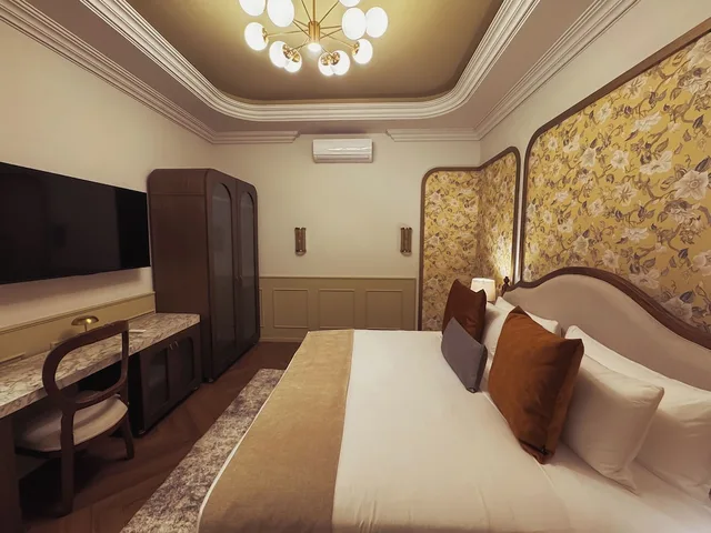 Deluxe, Suite, King Bed, Roma Nueve Dos 3/10
