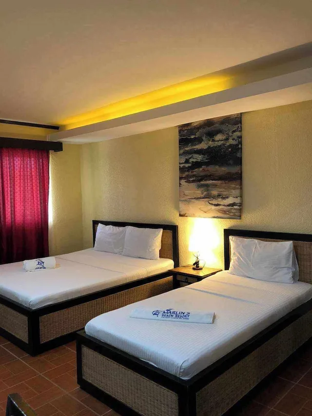 Deluxe, Queen Bed, Marlins Beach Resort 3/7