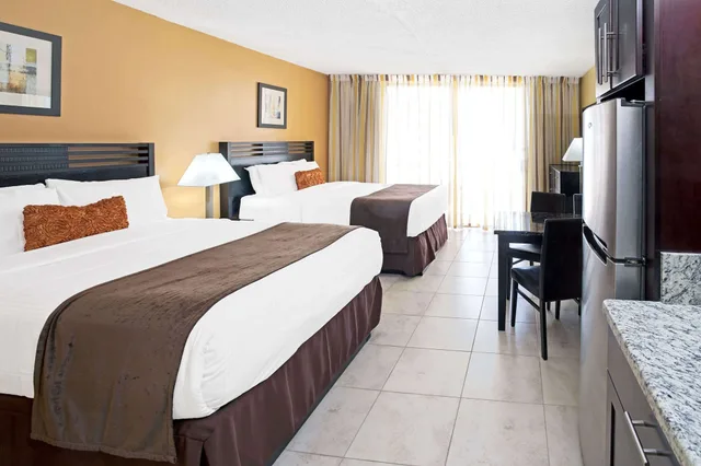 Deluxe, 2 Queen Beds, City View, Ramada Plaza by Wyndham Marco Polo Beach Resort 1/4