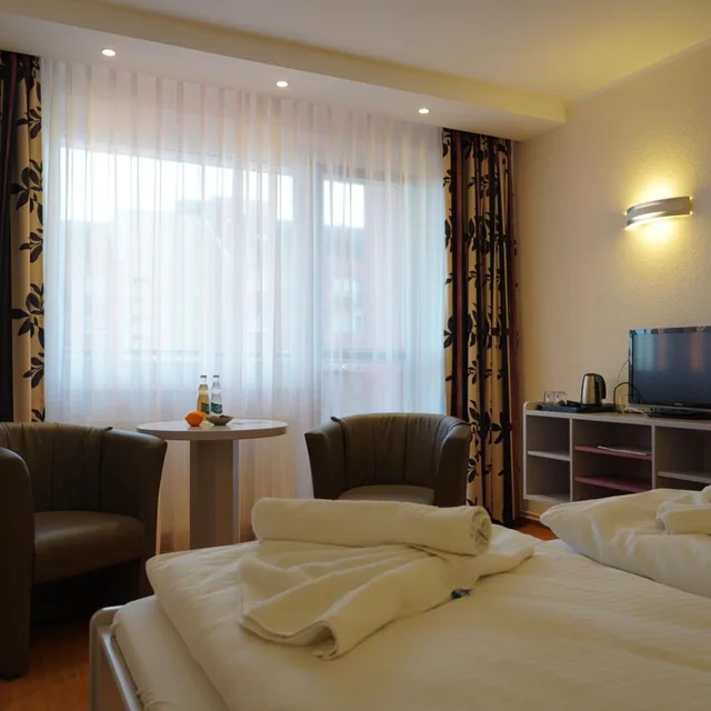 غرفة سوبيريور بسرير مزدوج بشرفة، Kurhotel Zu Heringsdorf 3/8