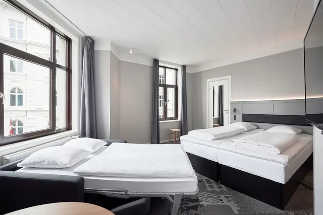 غرفة قياسية بسرير كينج مع أريكة، Four Points Flex by Sheraton Copenhagen City 1/5