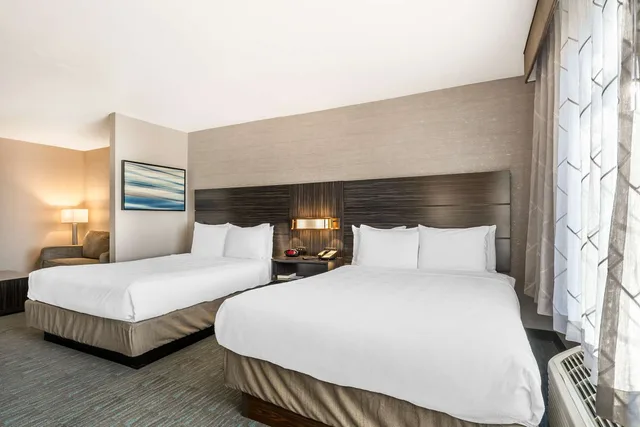 جناح بسريرين كوين مع أريكة، Best Western Plus North Las Vegas Inn & Suites 1/5