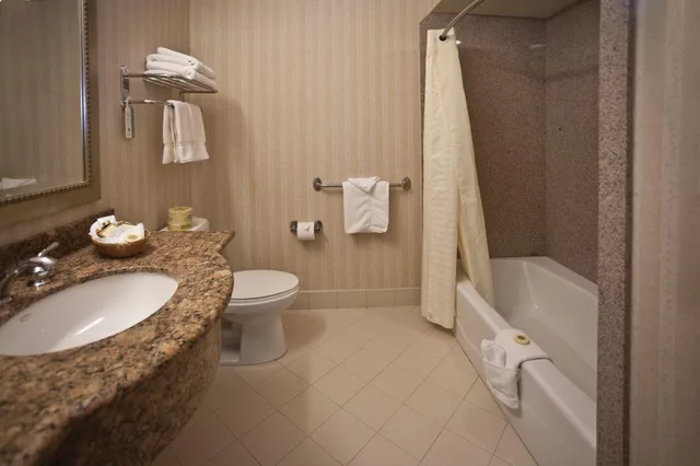 غرفة ديلوكس رباعية بإطلالة، Bay Landing Hotel 3/5
