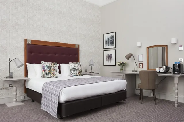 غرفة قياسية بسرير مزدوج، voco Edinburgh Royal Terrace 2/8