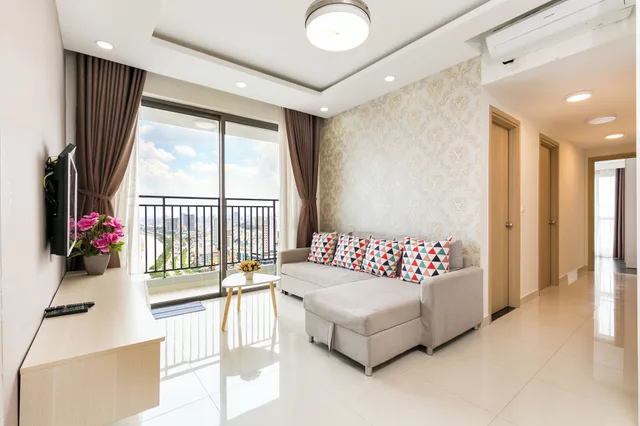 شقة بسرير كوين وسريرين كينج بـ3 غرف نوم، Spacious Saigon 4/10