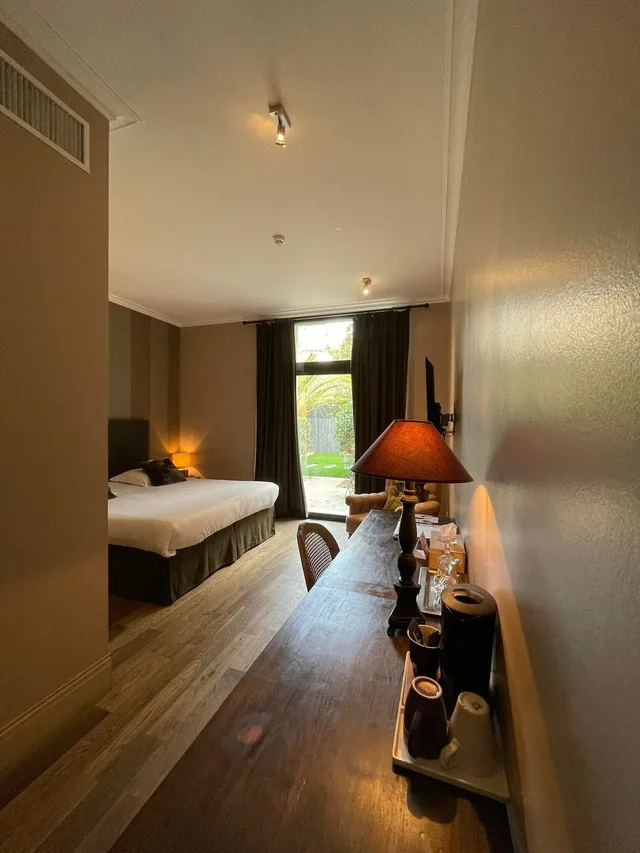 غرفة بسرير مزدوج بإطلالة على الحديقة بشرفة، Hotel Particulier - La Chamoiserie 1/1