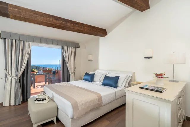 جناح بشرفة، Hotel Torre Di Calapiccola 2/5