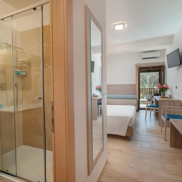 Comfort, Lateral Side Sea View، Hotel Portoconte 7/7