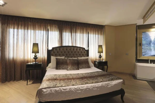 جناح كلاسيكي بسرير كينج، Hotel Condestable Iranzo 8/10
