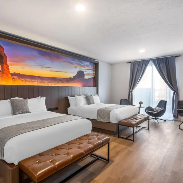 غرفة رباعية كبيرة بسرير كينج وسريرين كوين، The Valor, Ascend Hotel Collection 2/4